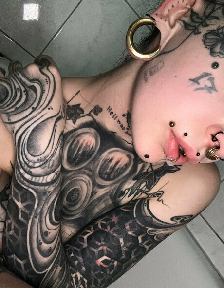 Foto di nudo di fuga di OnlyFans di Sthell