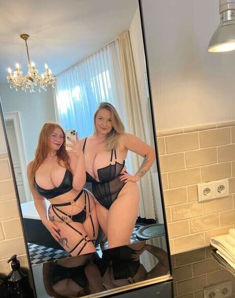 Foto di nudo di fuga di OnlyFans di Magicmia