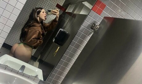 Foto di nudo di fuga di OnlyFans di Civamariee