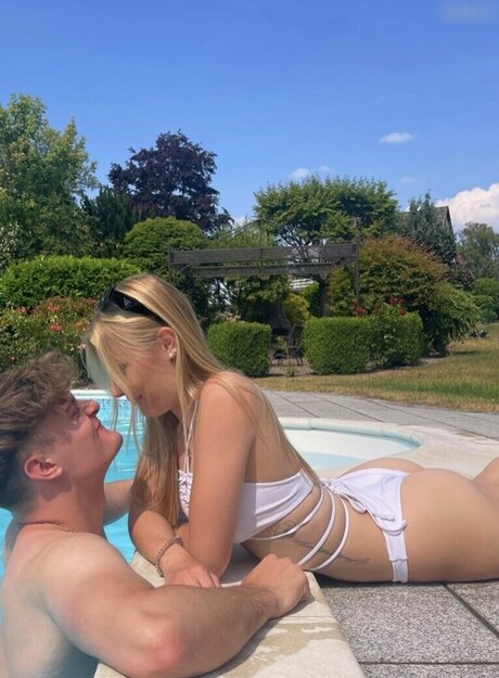 Foto di nudo di fuga di OnlyFans di Sasette