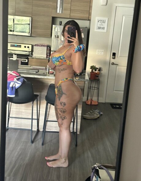 Foto di nudo di fuga di OnlyFans di Nikoleashleyy