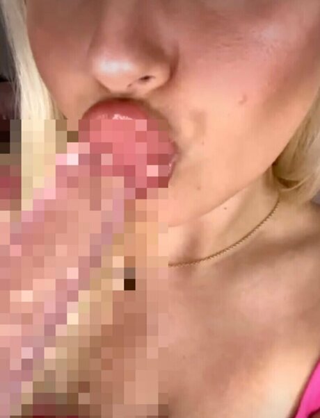 Foto di nudo di fuga di OnlyFans di Clairedeyoee