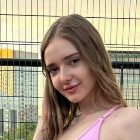 Foto di nudo di fuga di OnlyFans di Maya Solar