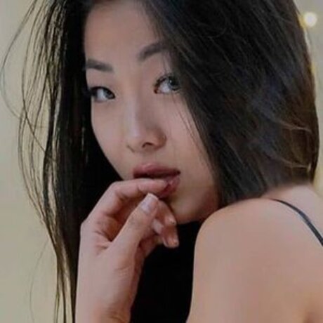 Foto di nudo di fuga di OnlyFans di Nancy Nguyen