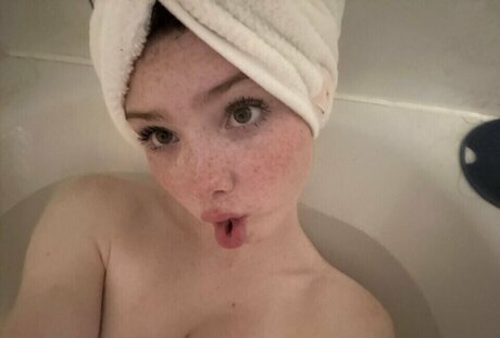 Foto di nudo di fuga di OnlyFans di Livia Paige
