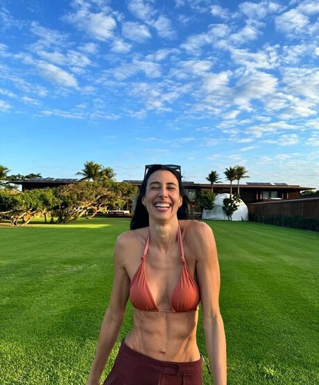 Sheilla Castro