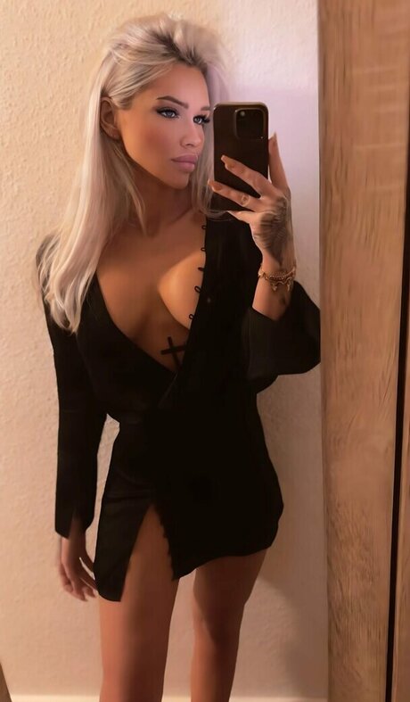 Foto di nudo di fuga di OnlyFans di Emma Sandell  Sandellemma