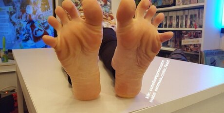 Foto di nudo di fuga di OnlyFans di Emma Elba