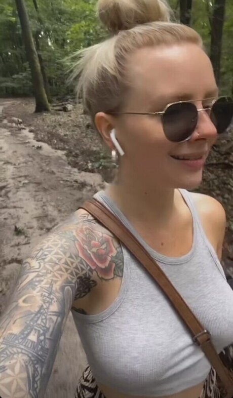 Foto di nudo di fuga di OnlyFans di Denise Schwitalle