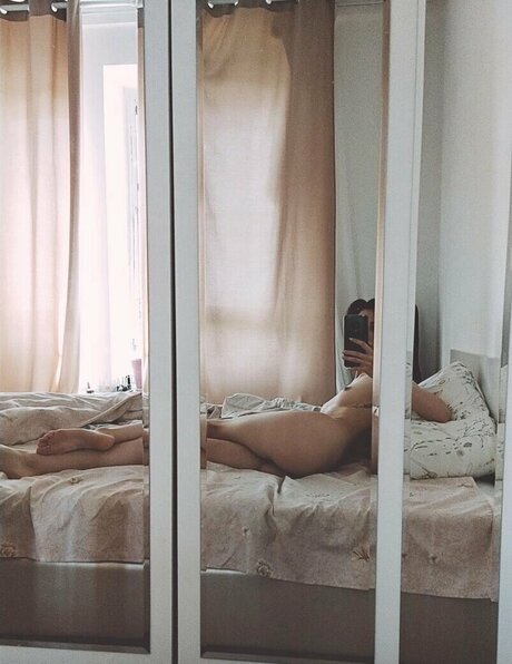 Foto di nudo di fuga di OnlyFans di Devochkaeconom