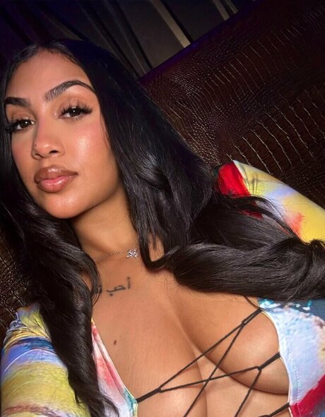 Foto di nudo di fuga di OnlyFans di Queen Najia