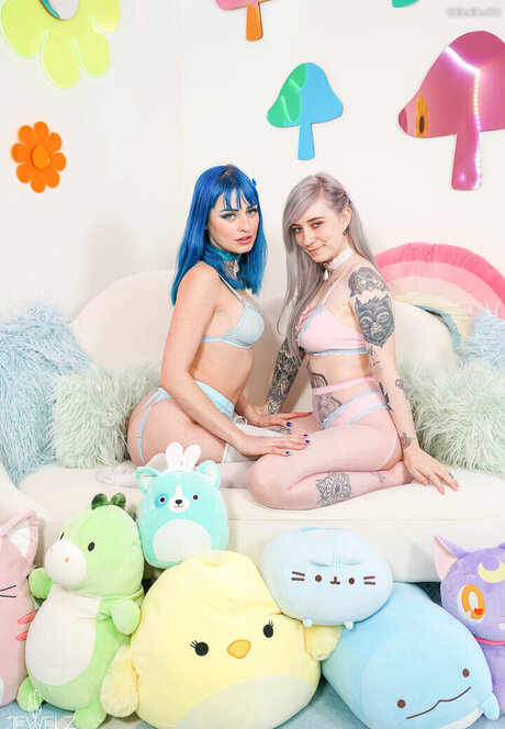 Jewelz Blu