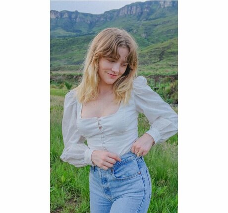 Foto di nudo di fuga di OnlyFans di Maddie Hasson