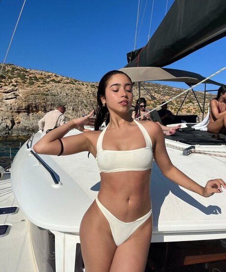 Foto di nudo di fuga di OnlyFans di Yasmin Barbieri
