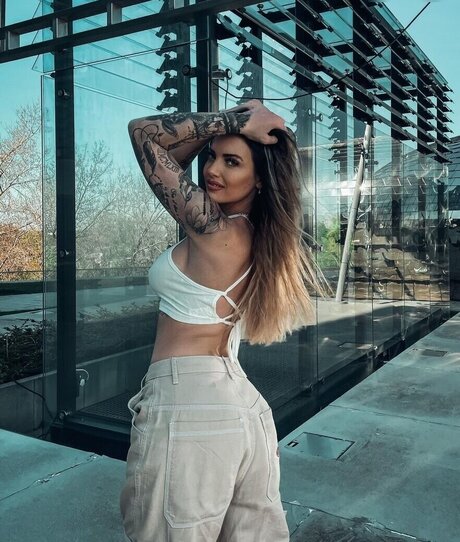 Foto di nudo di fuga di OnlyFans di Aline Jost Diraimondo