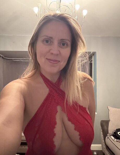 Foto di nudo di fuga di OnlyFans di Dirtybanteringblonde