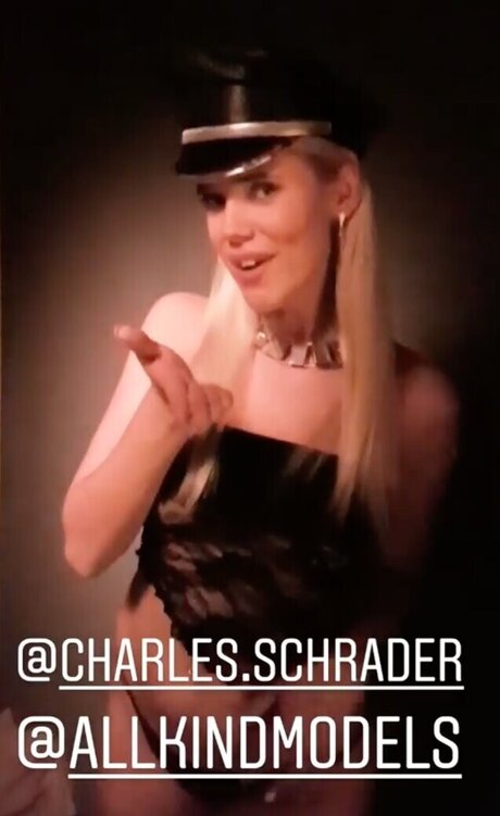 Hollaura
