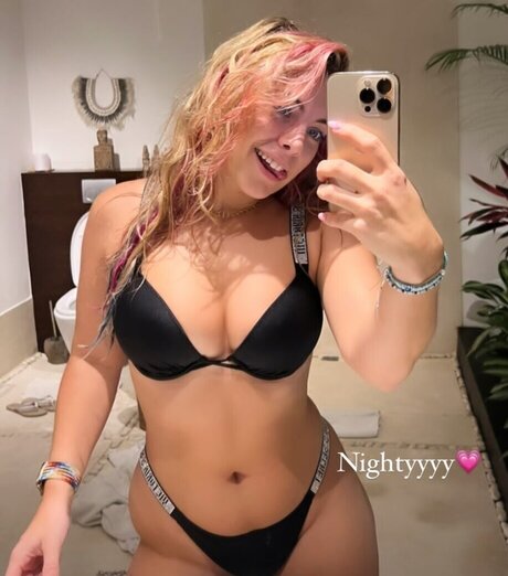 Foto di nudo di fuga di OnlyFans di Chany Dakota