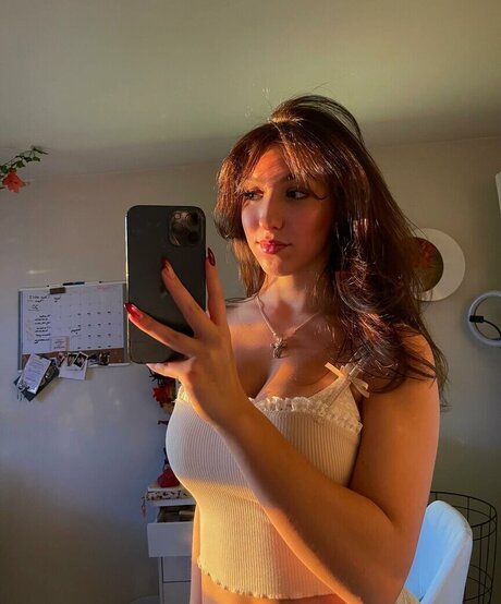 Foto di nudo di fuga di OnlyFans di Bella Jones