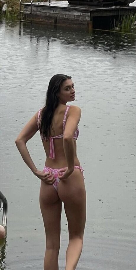 Foto di nudo di fuga di OnlyFans di Sarah Posch