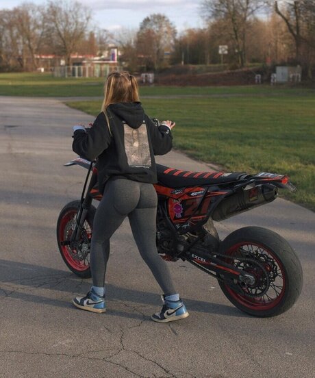 Xhelenax2  Helena
