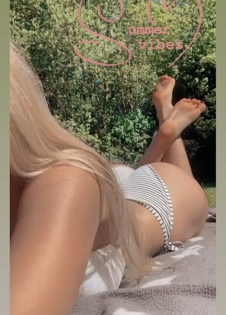 Foto di nudo di fuga di OnlyFans di Caalmeannaa