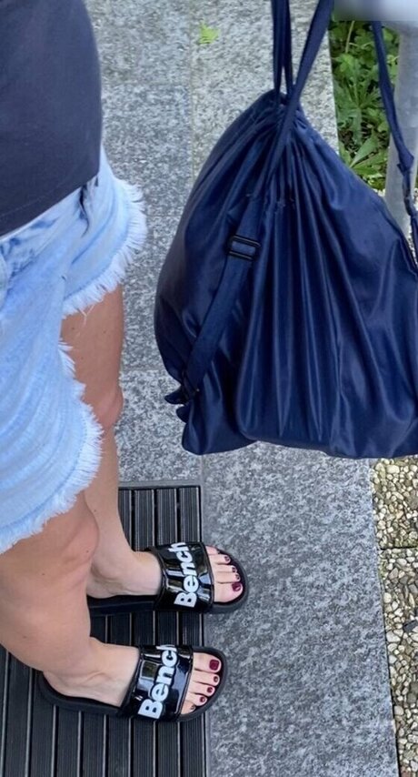 Foto di nudo di fuga di OnlyFans di Diskussion Mahluna