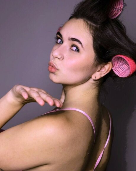 Foto di nudo di fuga di OnlyFans di Yulkachash