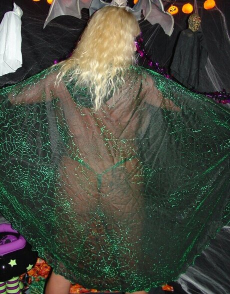 Maxi Mounds