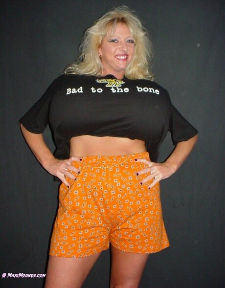 Maxi Mounds