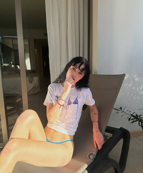 Foto di nudo di fuga di OnlyFans di Holly Laing
