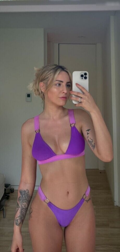 Foto di nudo di fuga di OnlyFans di Doreen Petrova