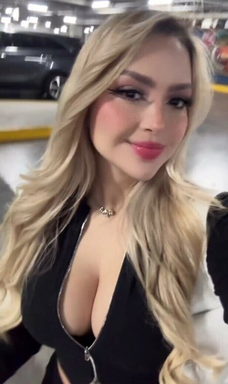 Foto di nudo di fuga di OnlyFans di Arigameplays
