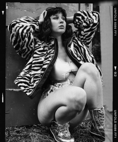 Foto di nudo di fuga di OnlyFans di Sophie Nther
