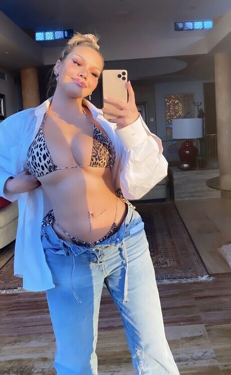 Shirin David