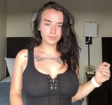 Foto di nudo di fuga di OnlyFans di Mopykav