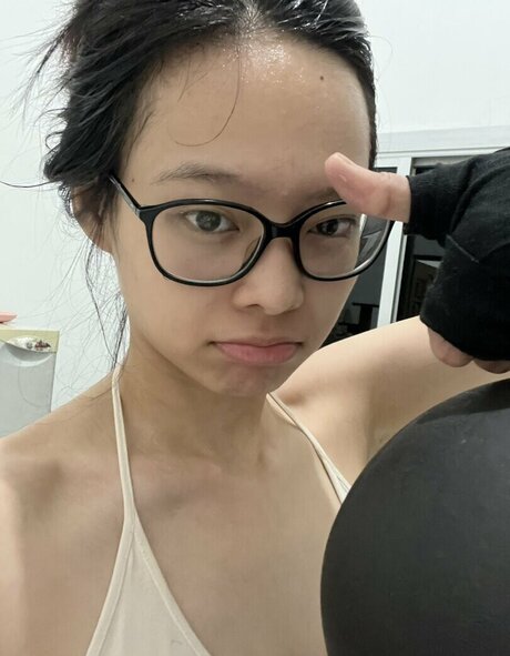 Foto di nudo di fuga di OnlyFans di Miceraa