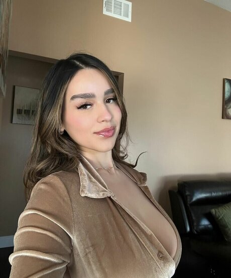 Foto di nudo di fuga di OnlyFans di Simplyneidaa