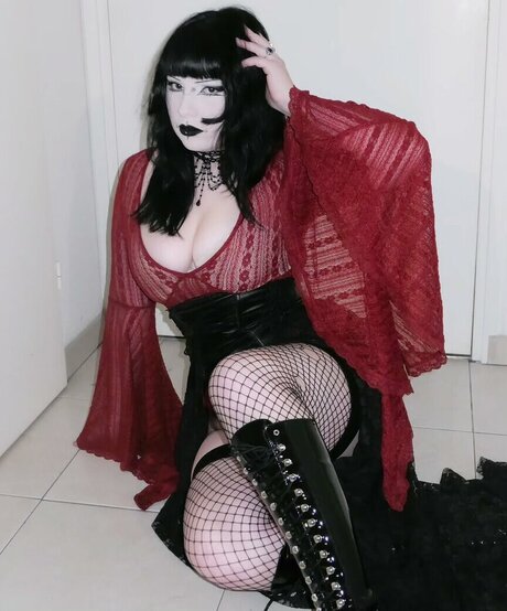 Foto di nudo di fuga di OnlyFans di Gothbynight