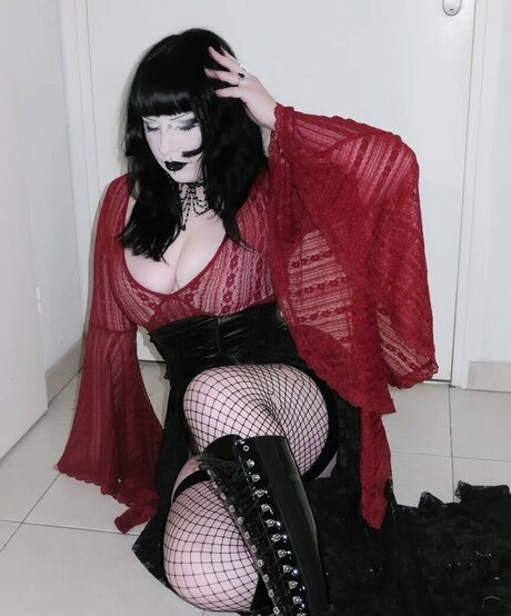 Foto di nudo di fuga di OnlyFans di Gothbynight