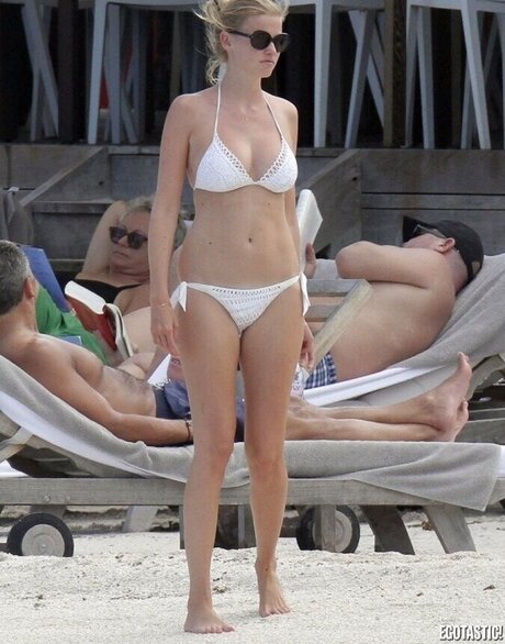 Lara Stone