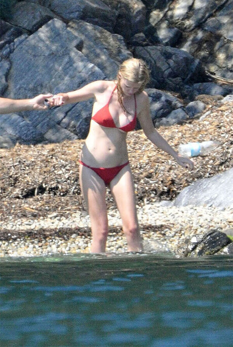 Lara Stone