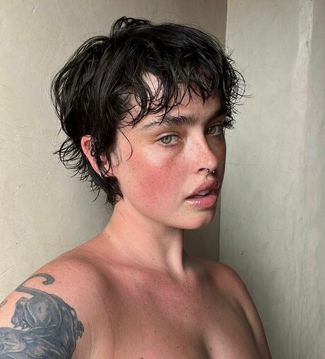 Foto di nudo di fuga di OnlyFans di Motherbimbo