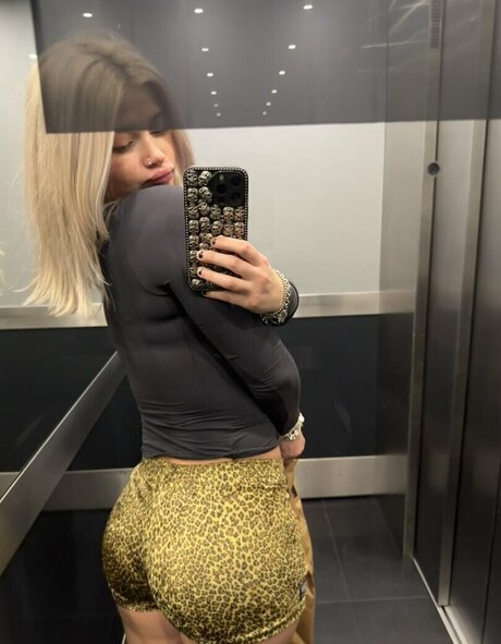 Foto di nudo di fuga di OnlyFans di Lola Visage