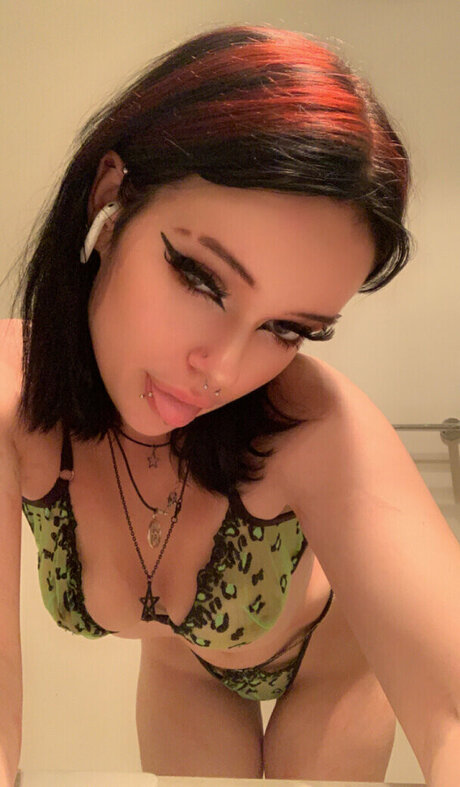 Foto di nudo di fuga di OnlyFans di Avery22