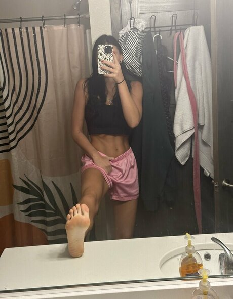 Foto di nudo di fuga di OnlyFans di Kylie Mogen