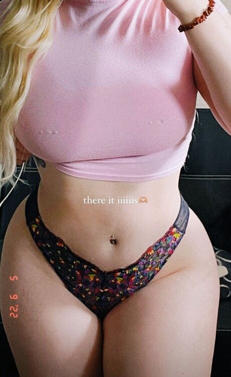 Foto di nudo di fuga di OnlyFans di Luisa Frh