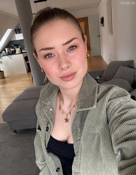 Foto di nudo di fuga di OnlyFans di Marie Denise Schwarz