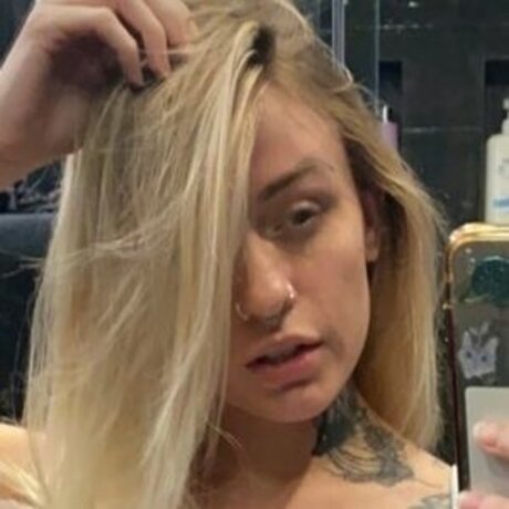 Foto di nudo di fuga di OnlyFans di Darnit Domi