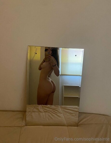 Foto di nudo di fuga di OnlyFans di Sophiesainte